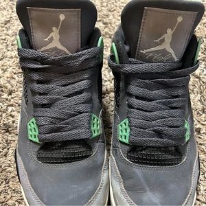Jordan 4 ‘green glow’